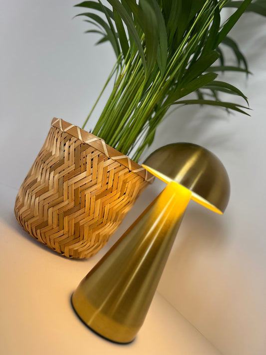 A Three-Color USB Decoration Lamp