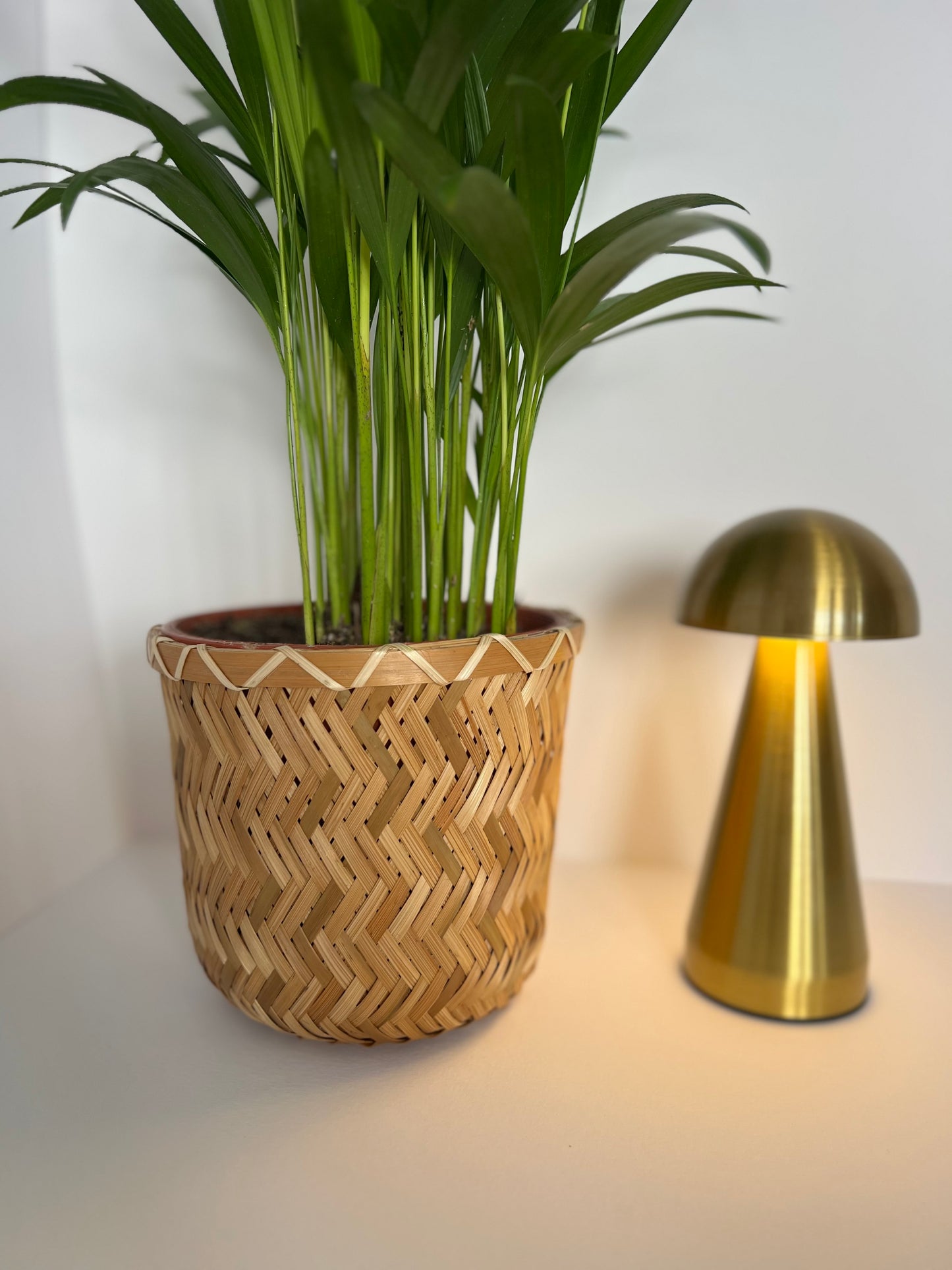 A Three-Color USB Decoration Lamp