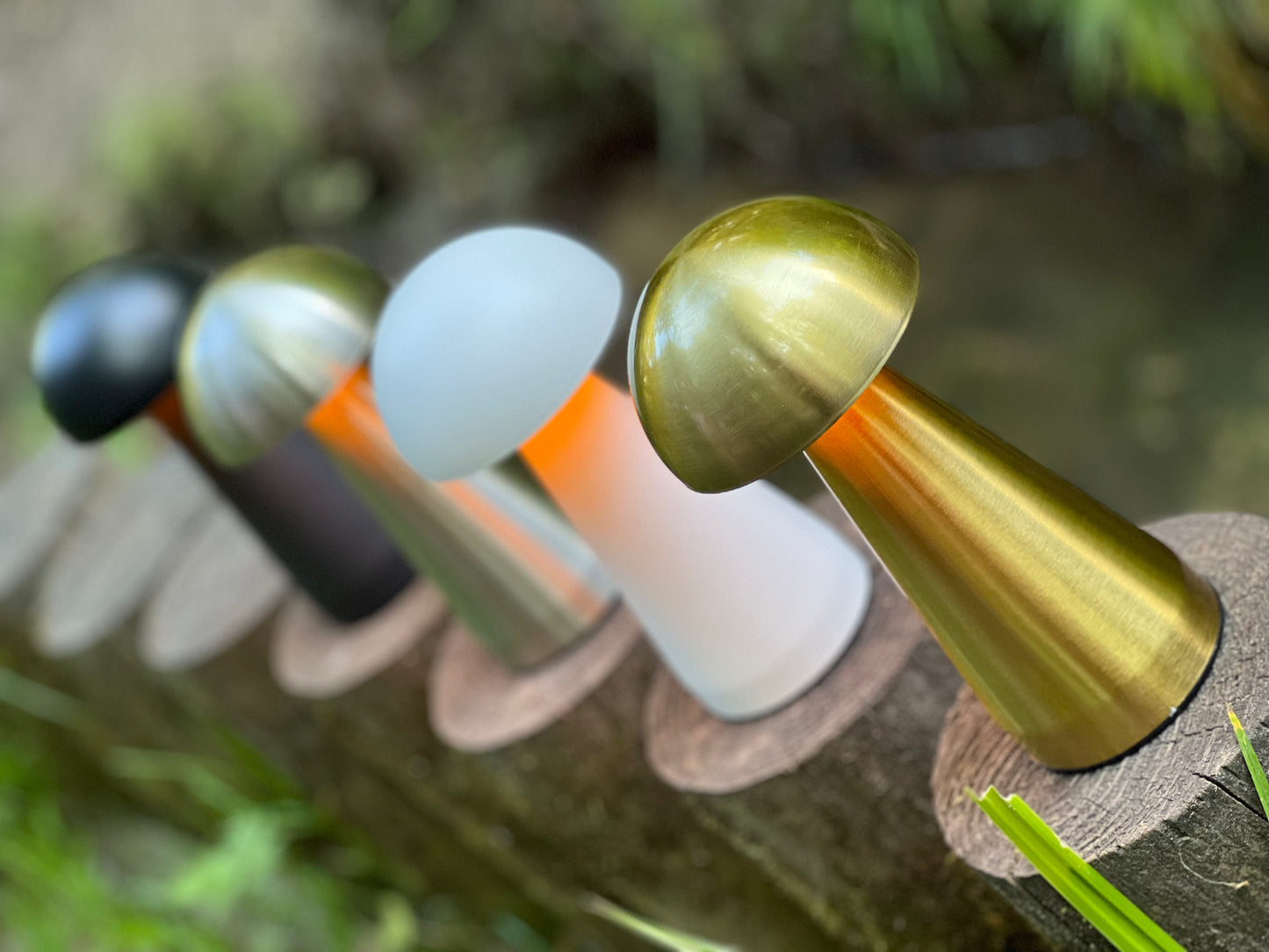 A Three-Color USB Decoration Lamp