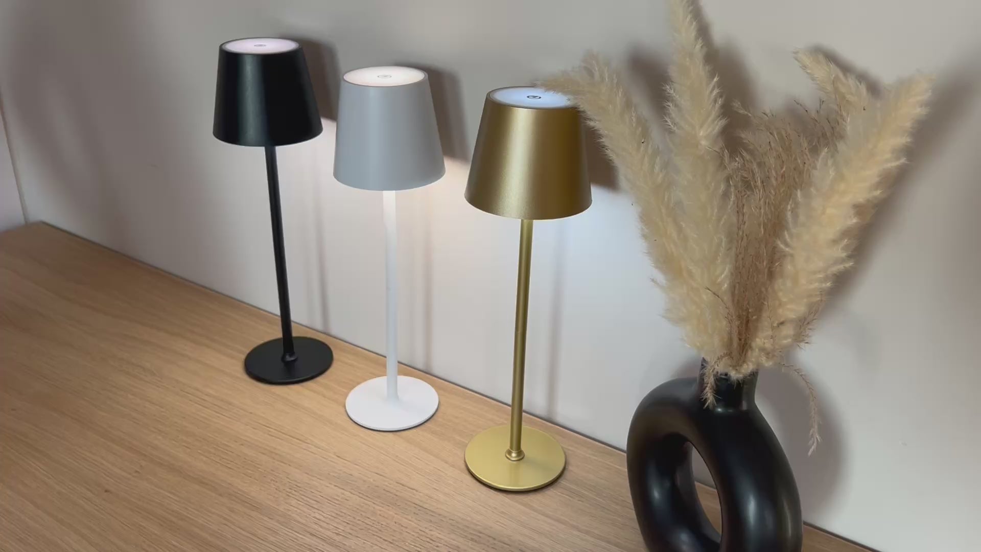 Load video: Dimmable Touch Table Lamps
